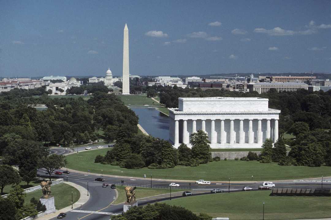 Photo of Washington, DC looking east from the Lincoln Memorial